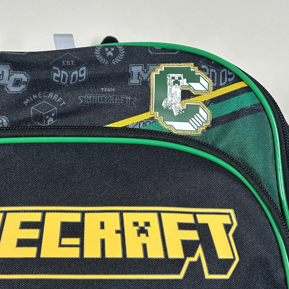 Minecraft Creeper Varsity 17 Inch Backpack Green Black Padded Laptop Sleeve NWT